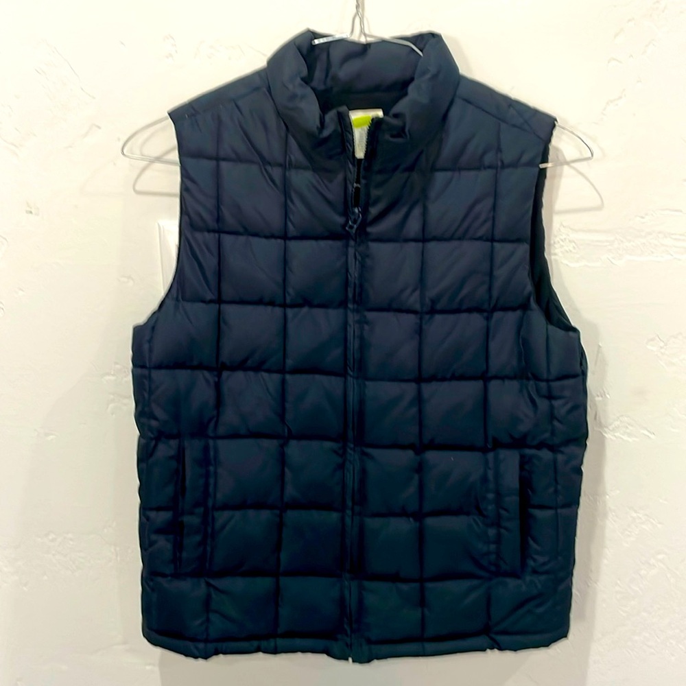 Boys XL navy puffer vest
